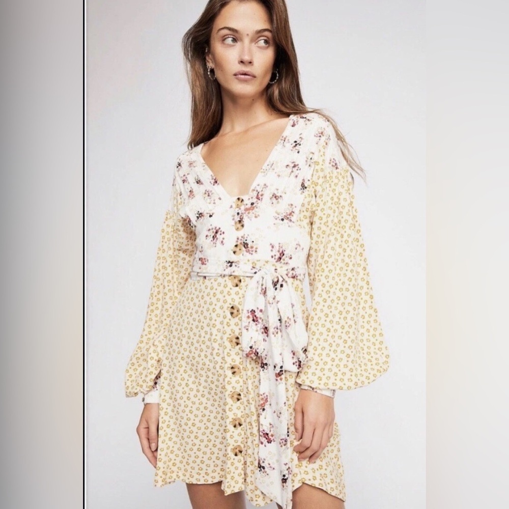🌼 Free People “Wonderland” Floral Printed A-Line Mini Dress – Size Small